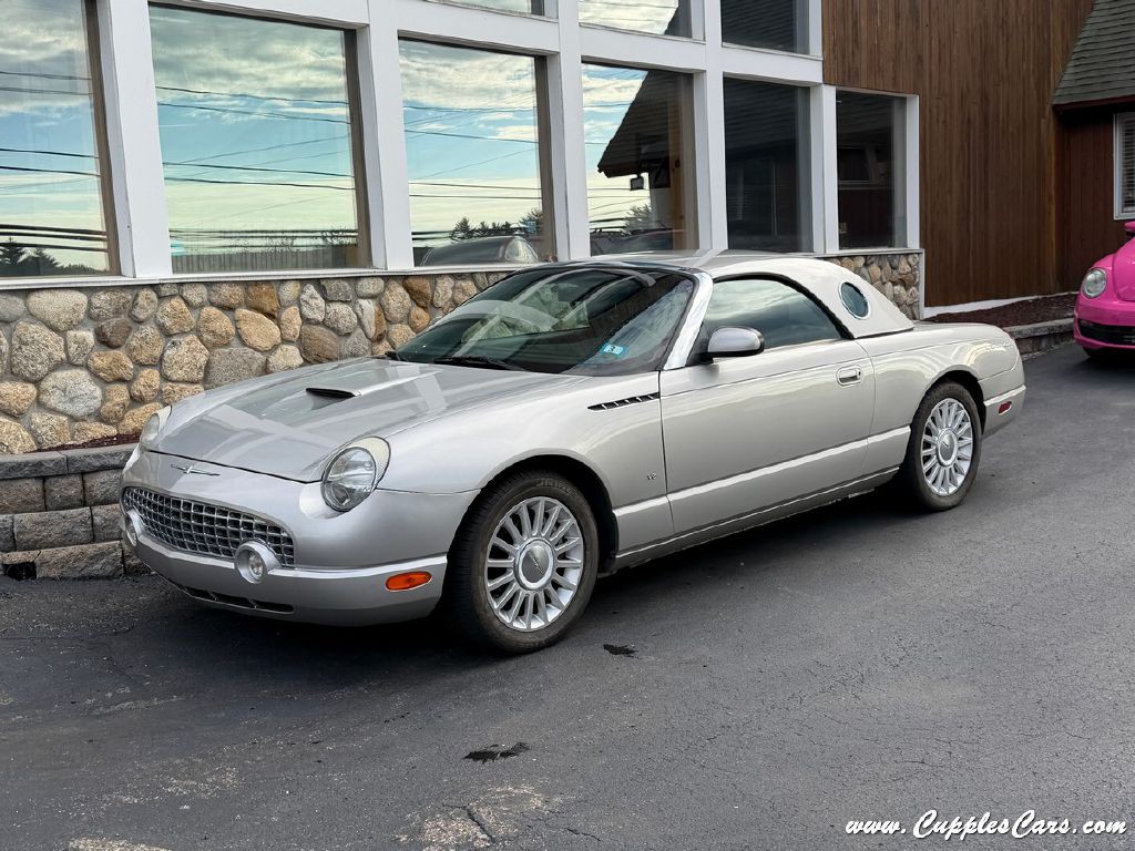 2004 Ford Thunderbird Image 10