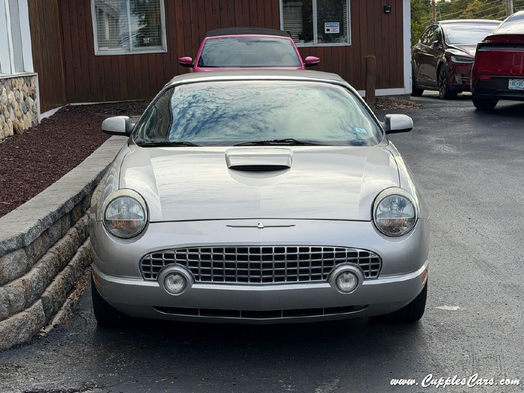 2004 Ford Thunderbird Image 11