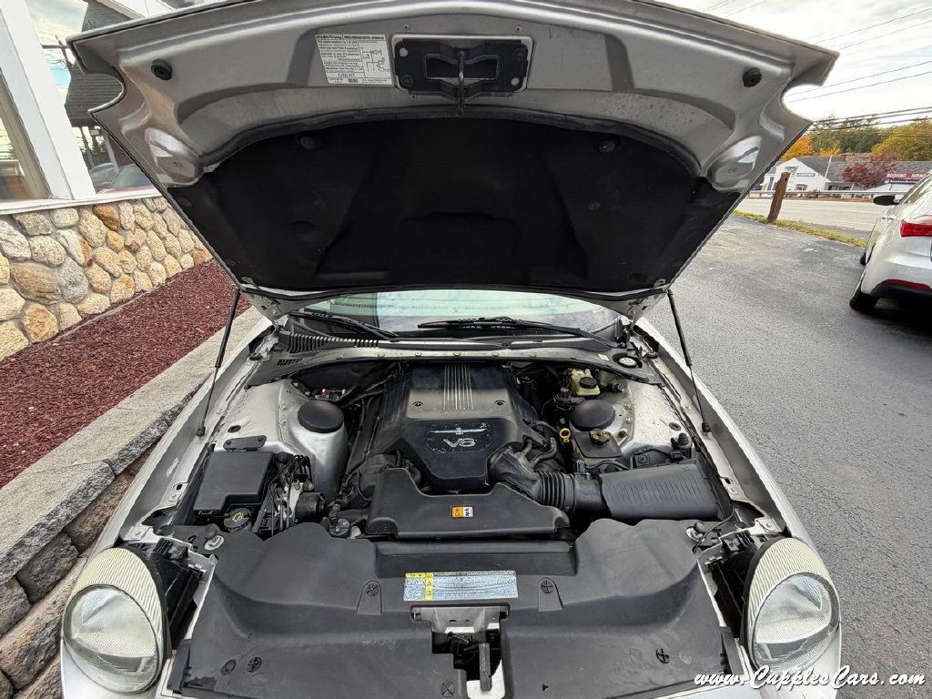 2004 Ford Thunderbird Image 13