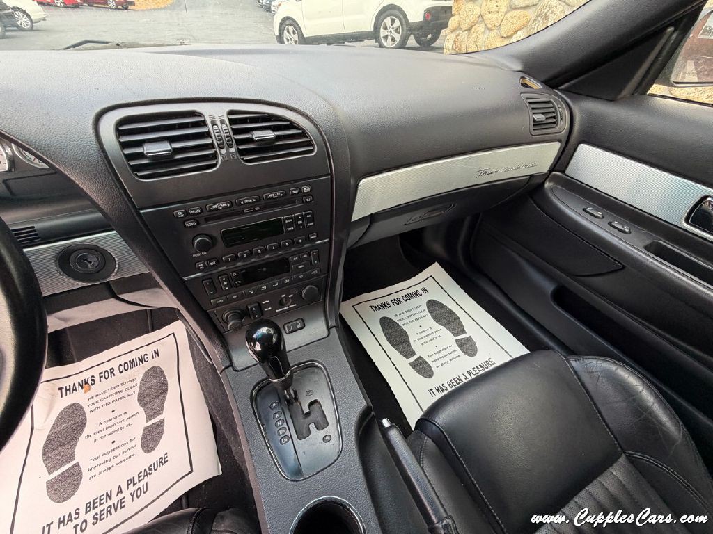 2004 Ford Thunderbird Image 16