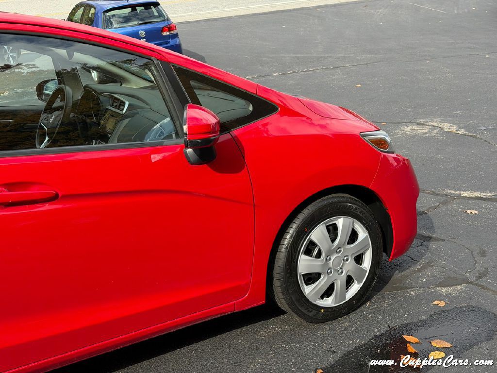 2016 Honda Fit Image 41