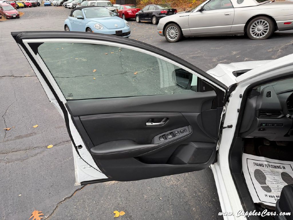 2021 Nissan Sentra Image 5