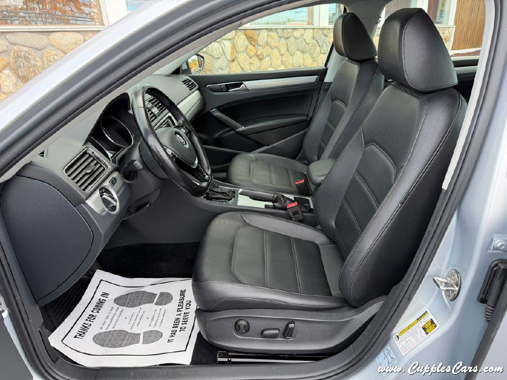 2019 Volkswagen Passat Image 3