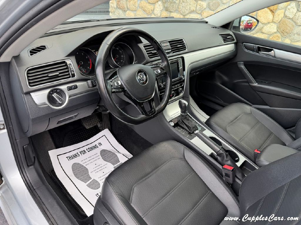 2019 Volkswagen Passat Image 4