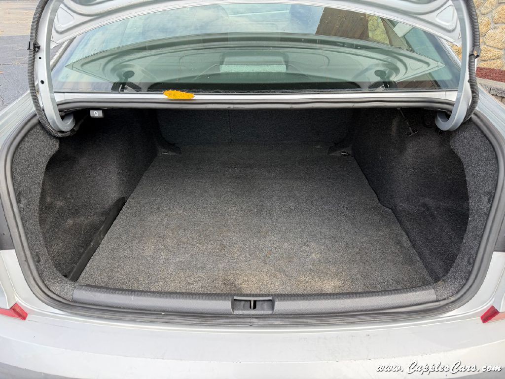 2019 Volkswagen Passat Image 8