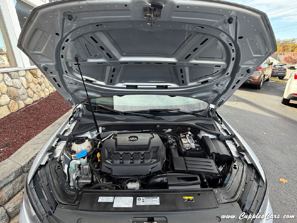 2019 Volkswagen Passat Image 15