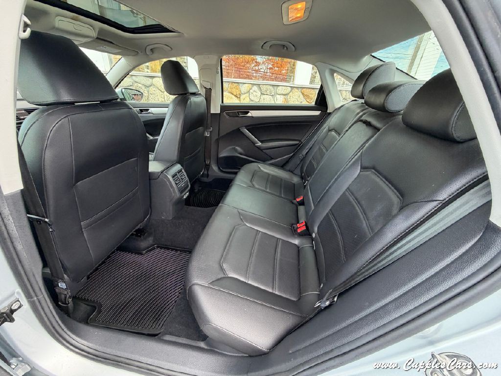 2019 Volkswagen Passat Image 23