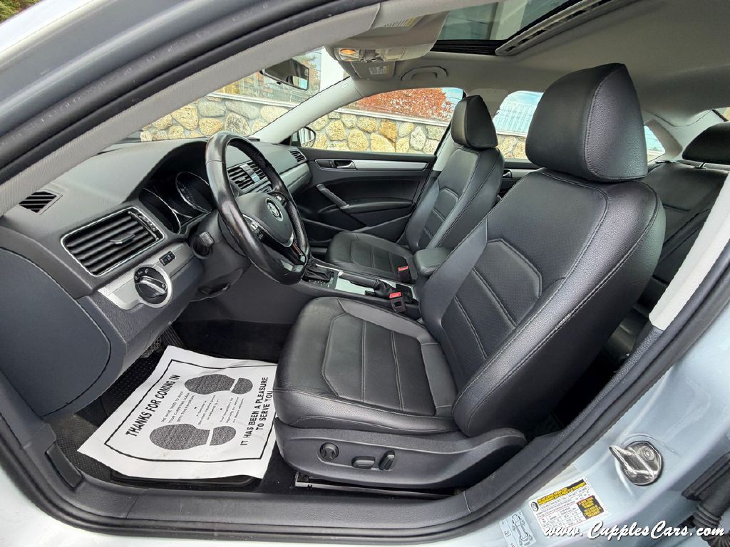 2019 Volkswagen Passat Image 24