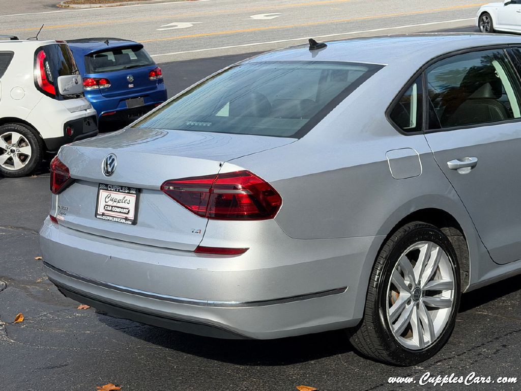 2019 Volkswagen Passat Image 35