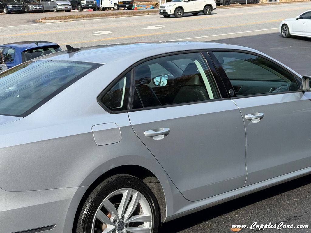 2019 Volkswagen Passat Image 36
