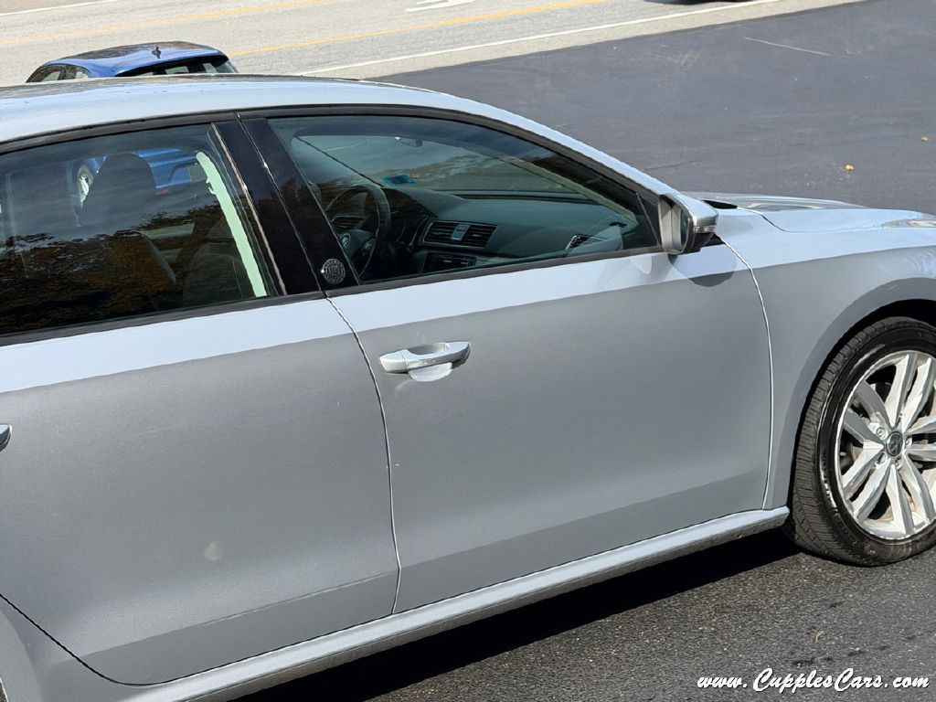 2019 Volkswagen Passat Image 37