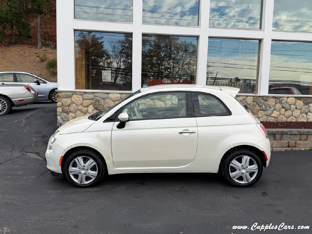 2016 FIAT 500 Image 9