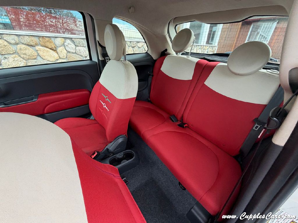2016 FIAT 500 Image 21