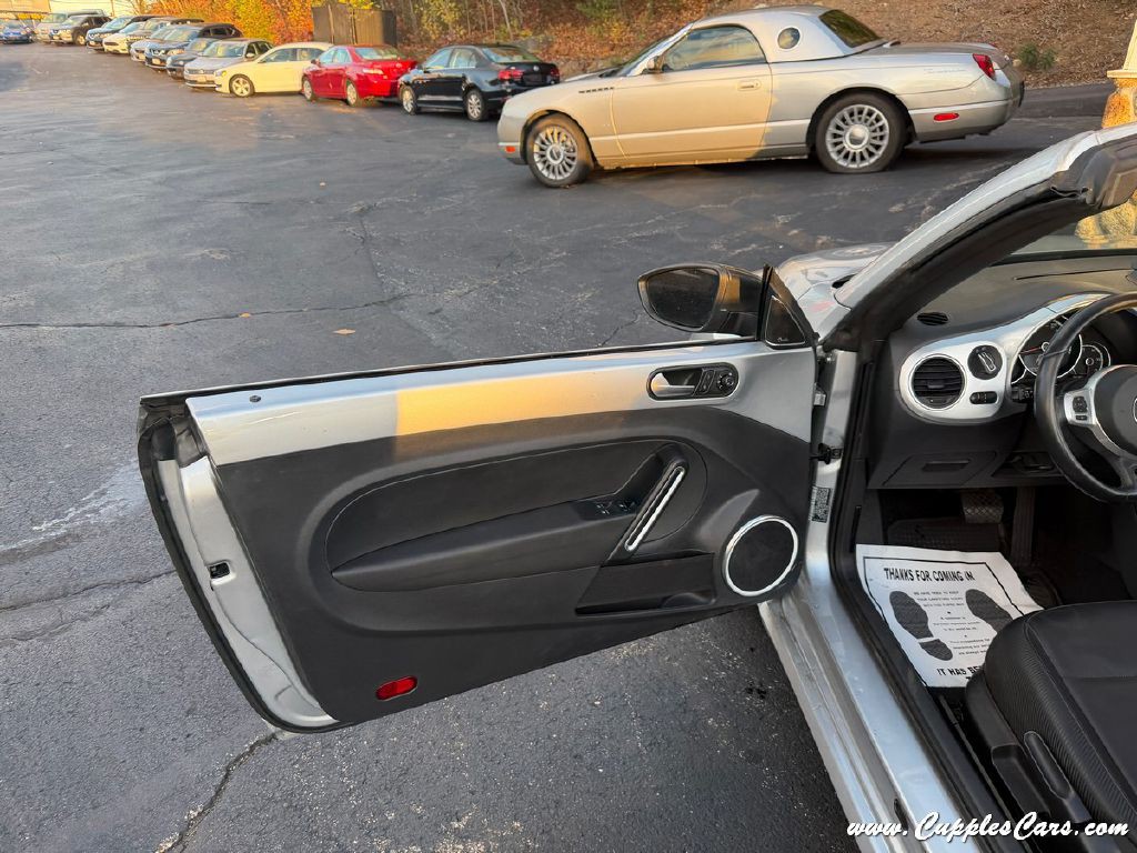 2015 Volkswagen Beetle Image 5