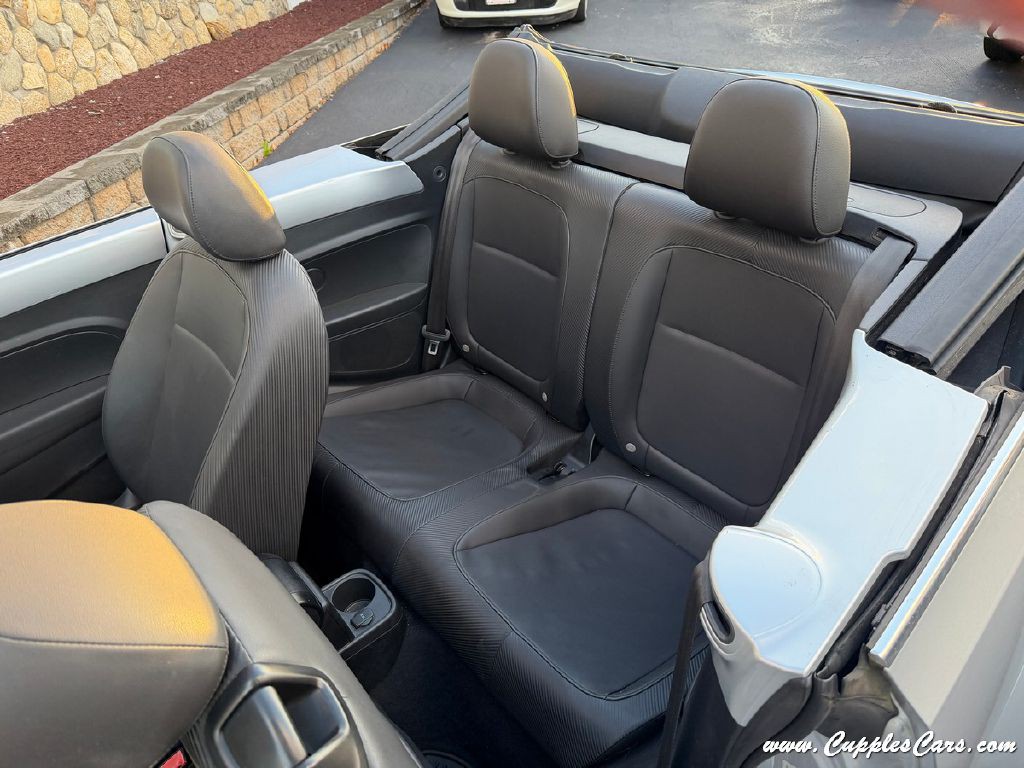 2015 Volkswagen Beetle Image 6