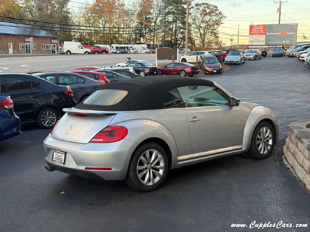 2015 Volkswagen Beetle Image 28
