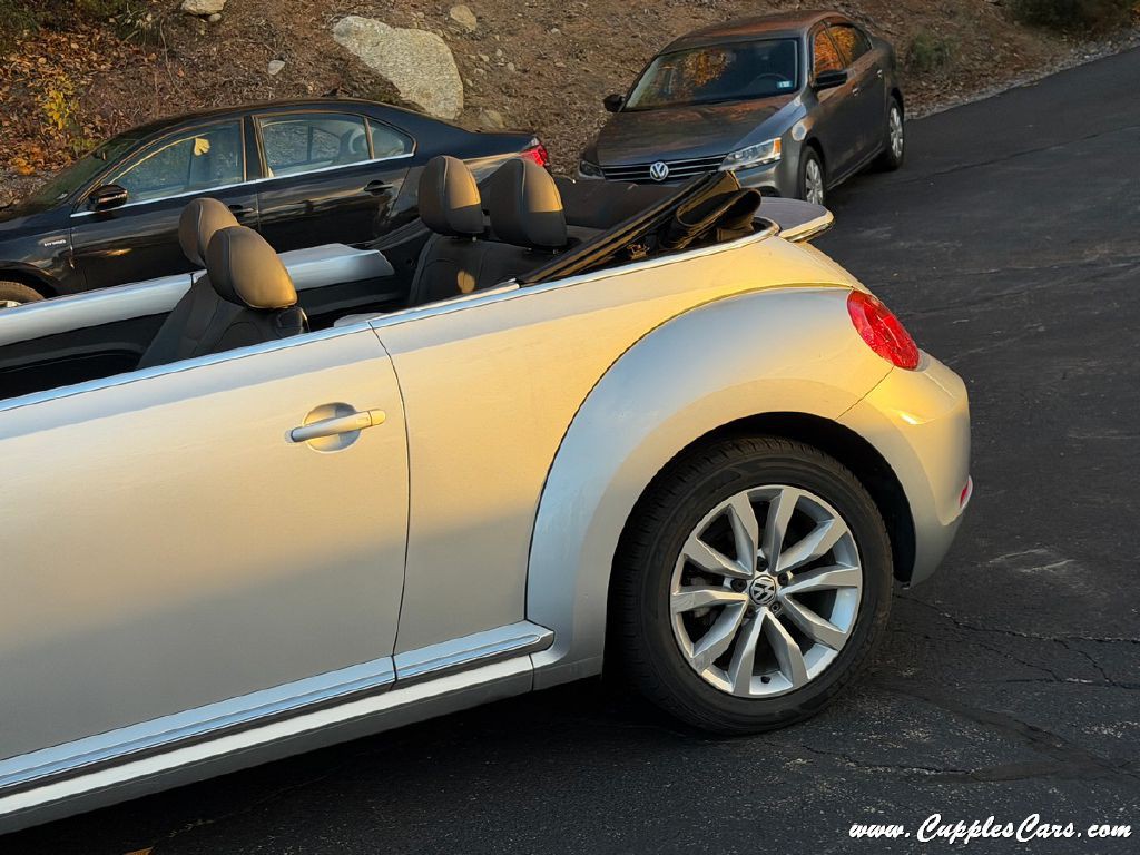 2015 Volkswagen Beetle Image 41