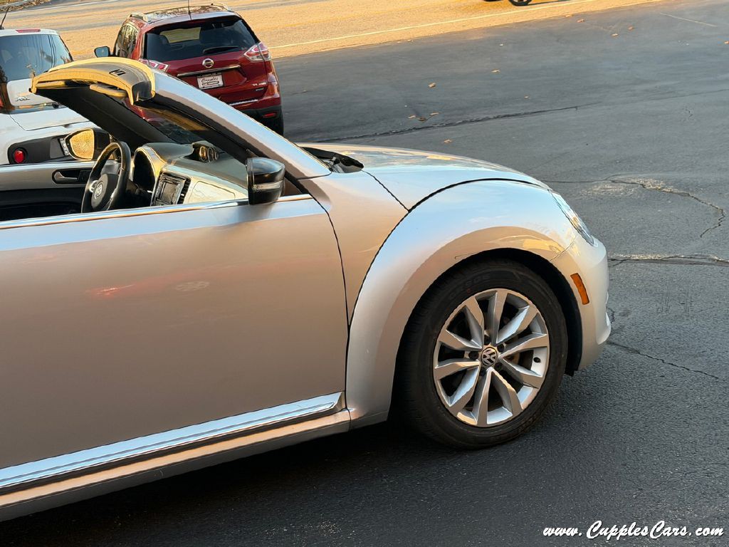 2015 Volkswagen Beetle Image 45