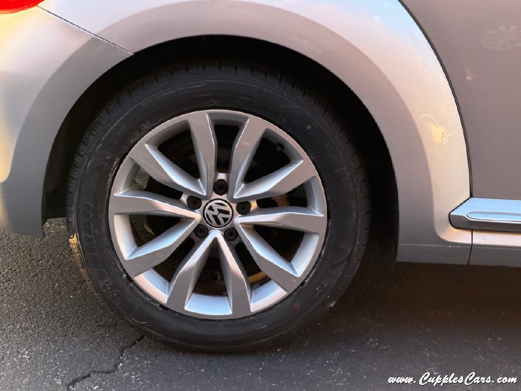 2015 Volkswagen Beetle Image 47