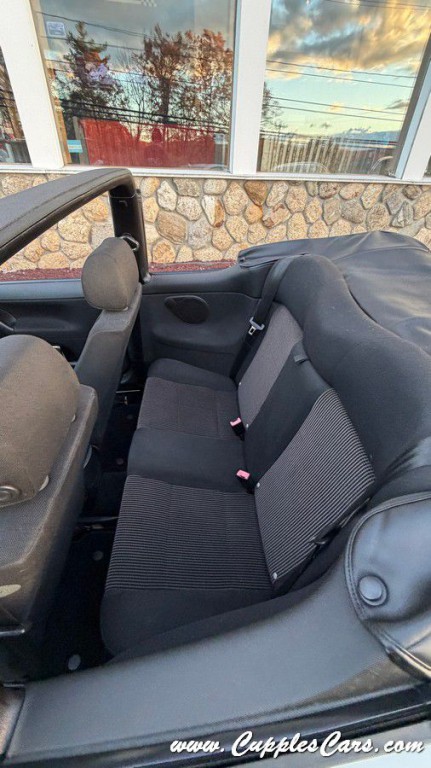 2001 Volkswagen Cabrio Image 34
