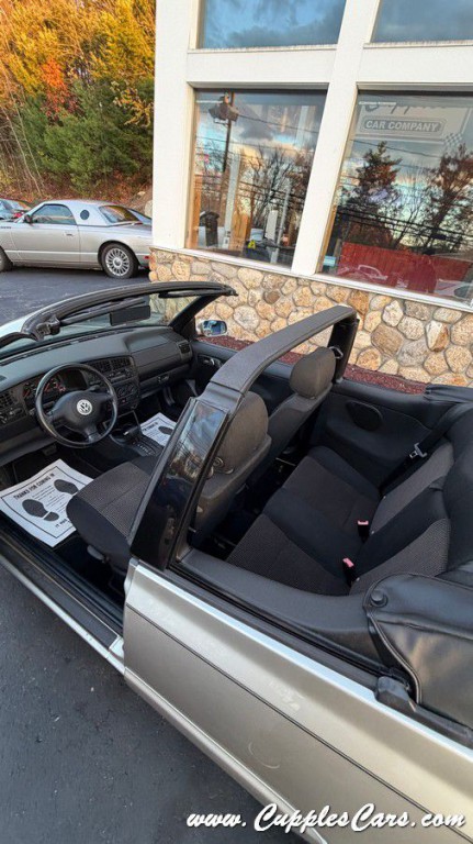 2001 Volkswagen Cabrio Image 35