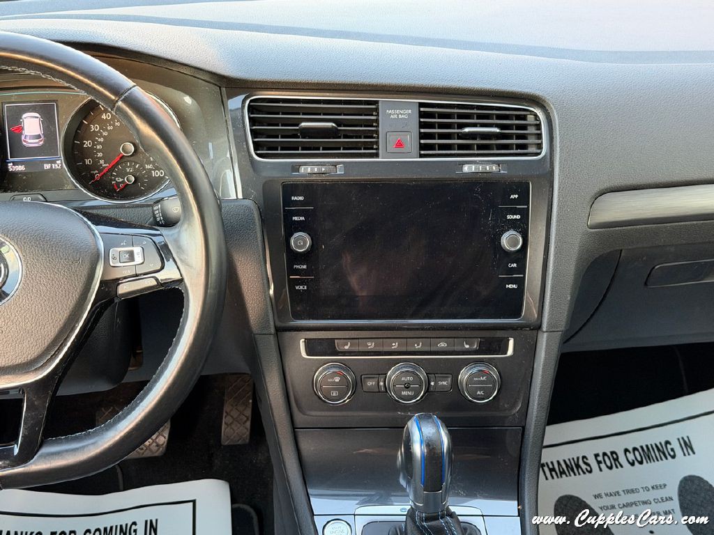 2019 Volkswagen Golf Image 17