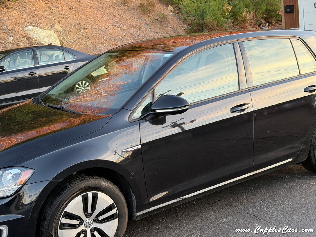2019 Volkswagen Golf Image 32