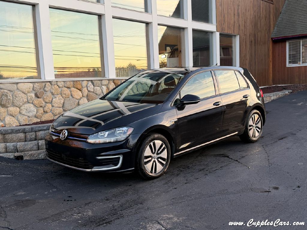 2019 Volkswagen Golf Image 1