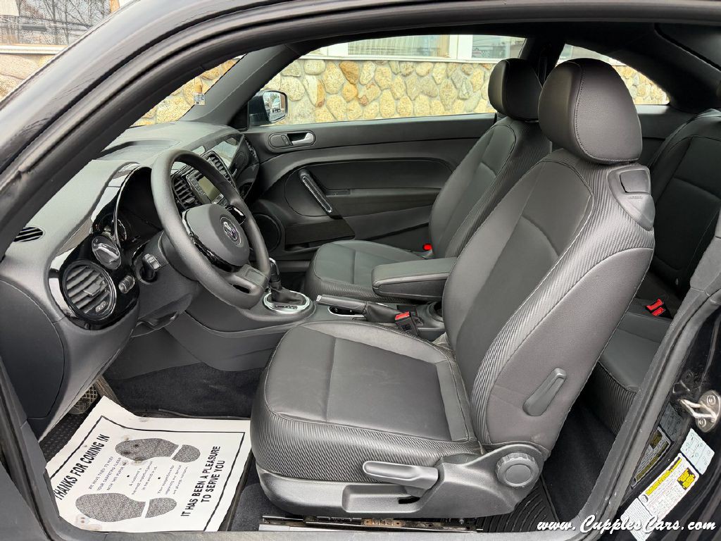 2016 Volkswagen Beetle Image 3