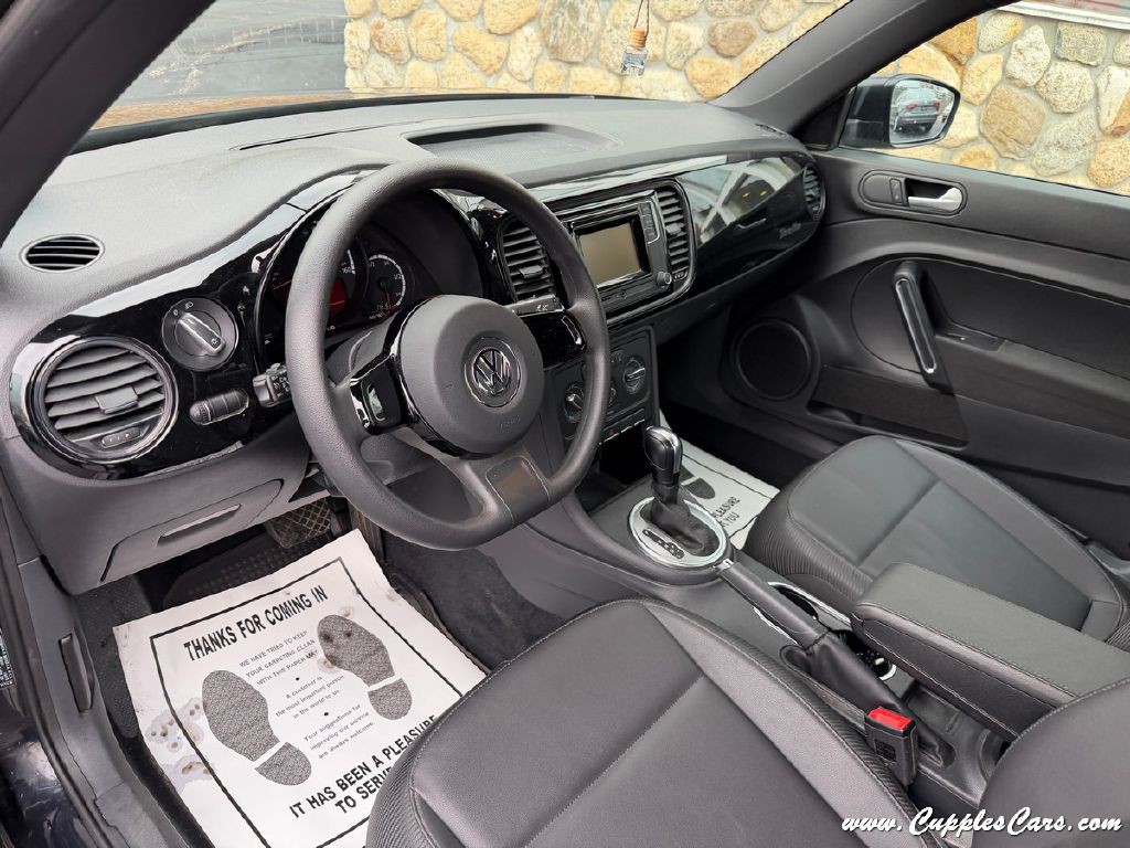 2016 Volkswagen Beetle Image 4