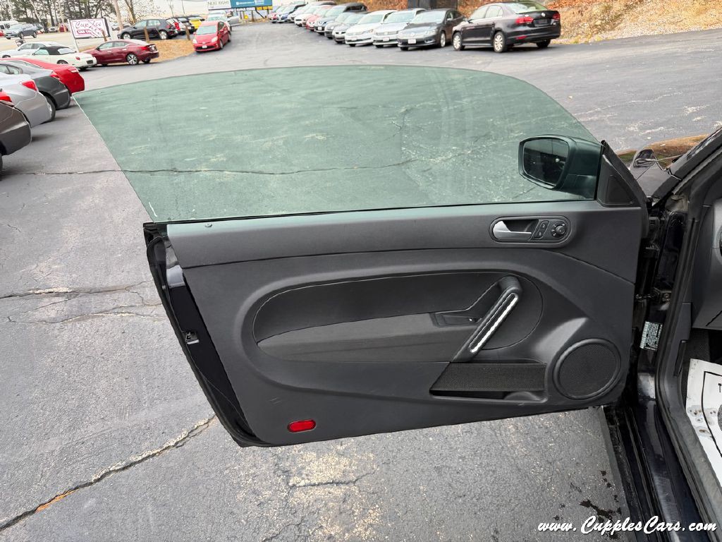 2016 Volkswagen Beetle Image 5