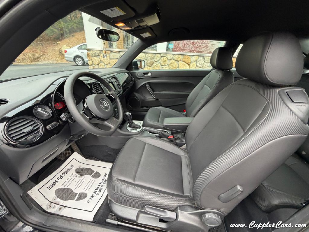 2016 Volkswagen Beetle Image 23