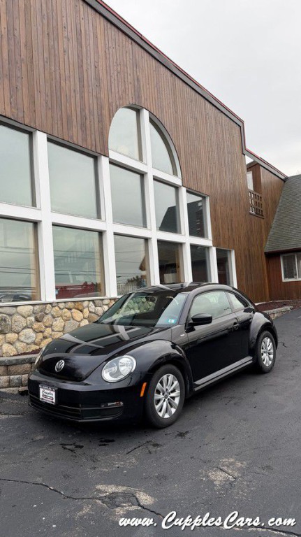 2016 Volkswagen Beetle Image 25