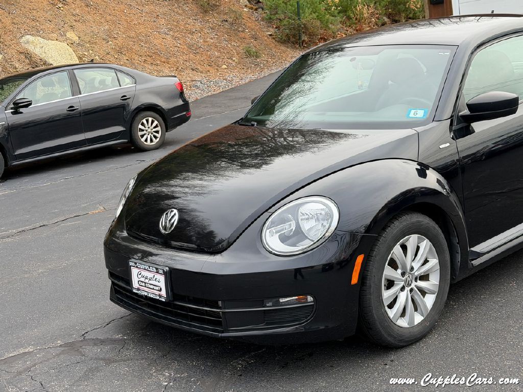 2016 Volkswagen Beetle Image 31