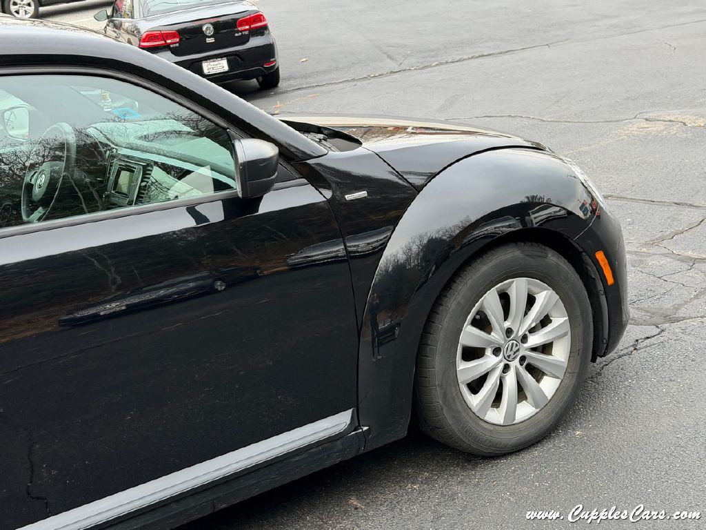 2016 Volkswagen Beetle Image 37