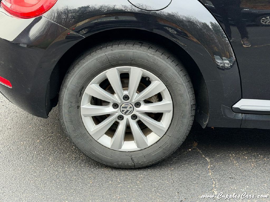 2016 Volkswagen Beetle Image 39