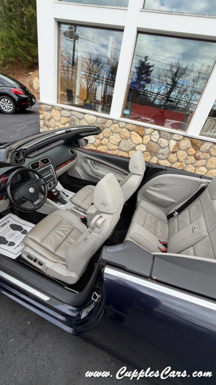 2009 Volkswagen Eos Image 32