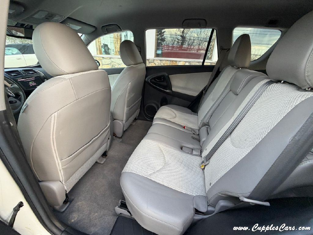 2014 Toyota Rav4 Image 22