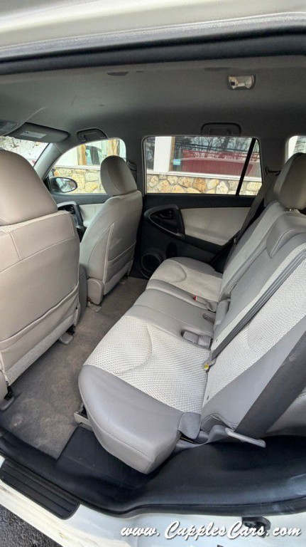 2014 Toyota Rav4 Image 31