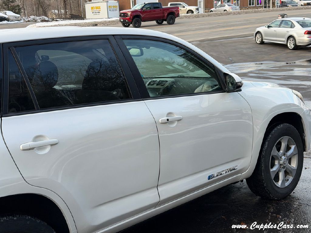 2014 Toyota Rav4 Image 40