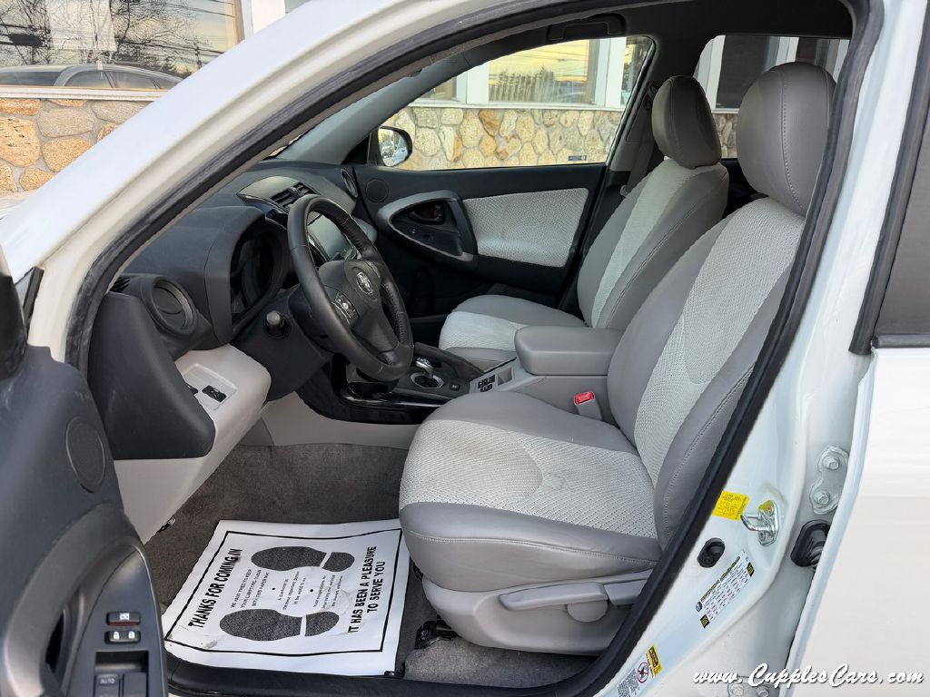 2014 Toyota Rav4 Image 4