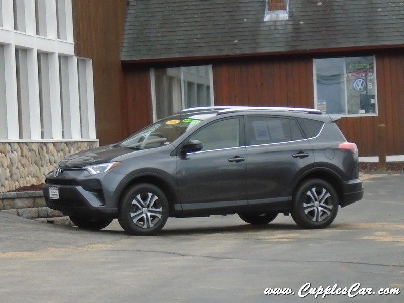 2017 Toyota Rav4 Image 1