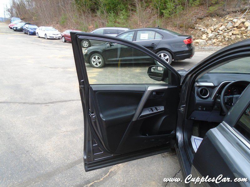 2017 Toyota Rav4 Image 5