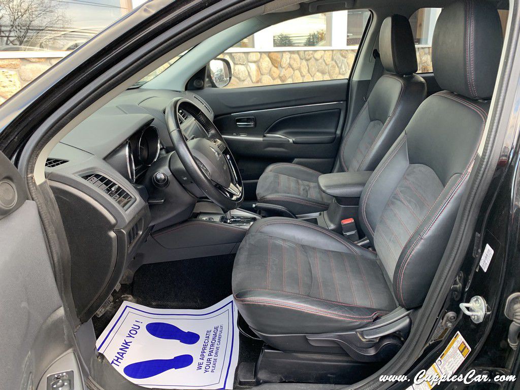 2016 Mitsubishi Outlander Image 3