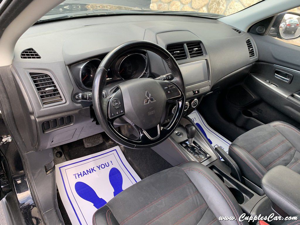 2016 Mitsubishi Outlander Image 4