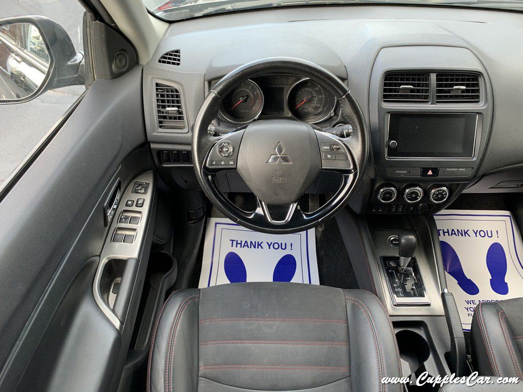 2016 Mitsubishi Outlander Image 14