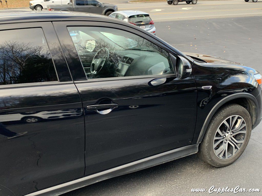 2016 Mitsubishi Outlander Image 31