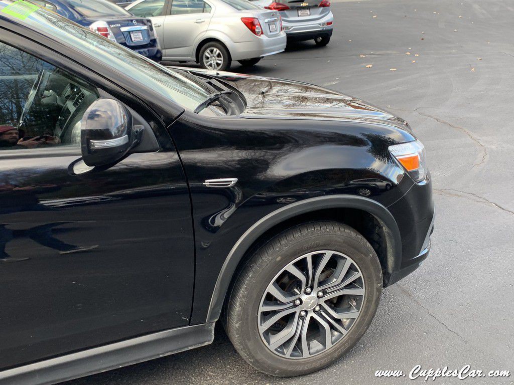 2016 Mitsubishi Outlander Image 32