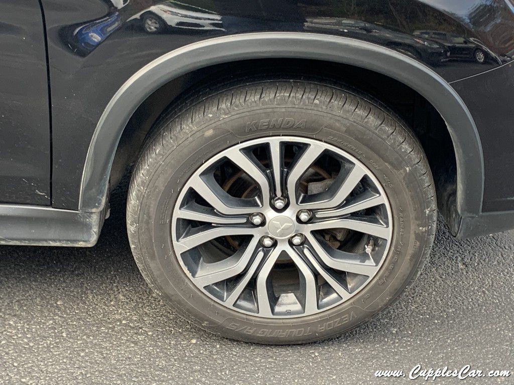 2016 Mitsubishi Outlander Image 33