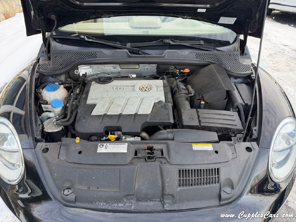 2014 Volkswagen Beetle Image 15